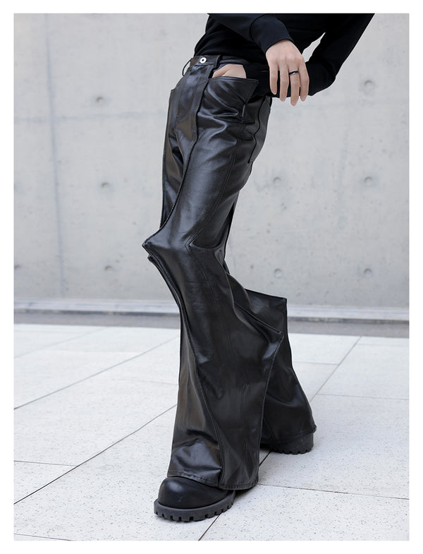 Pantalones Flare Denim con Acabado Texturizado y Detalles en Relieve