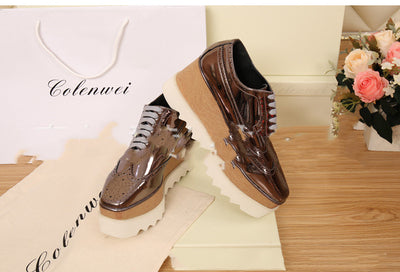 Zapatos para Mujer con Plataforma Tallada Impermeable y Cuña - Image 2
