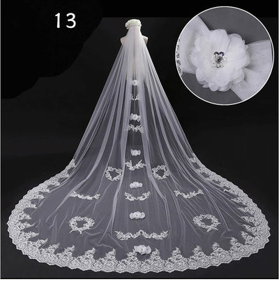 Vestido de Novia Lujo con Cola Larga y Velo de Hada Mágica - Image 47