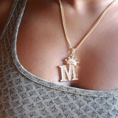Collar Cadena de Letra Corona Inglesa 26 para Mujer - Image 5