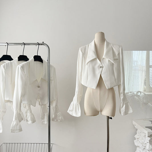 Blusa Blanca de Satén con Mangas Acampanadas para Mujer