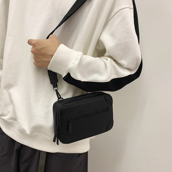 Bolsa Mensajero Cuadrada Compacta para Hombre - Estilo Moderno