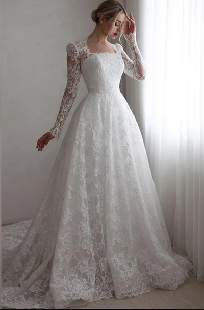 Vestido de Novia Largo con Mangas Bordadas y Cola - Image 8