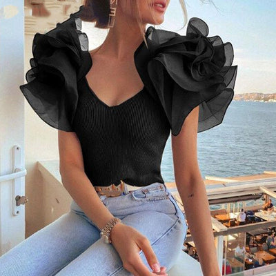 Blusa Elegante con Encaje en Mangas y Detalle de Tira Frontal