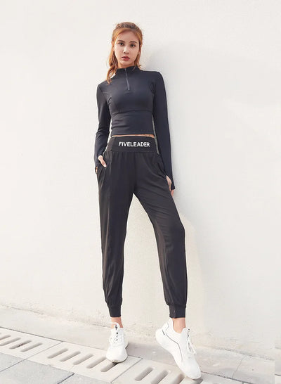 Pantalones deportivos con cintura ajustable y lettering - Image 11