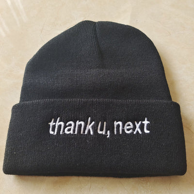 Gorro Tejido Thank U,next - Abrigo Cálido Unisex para Otoño e Invierno - Image 5
