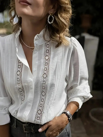 Blusa Blanca Elegante con Escote en V y Detalles de Encaje - Image 7