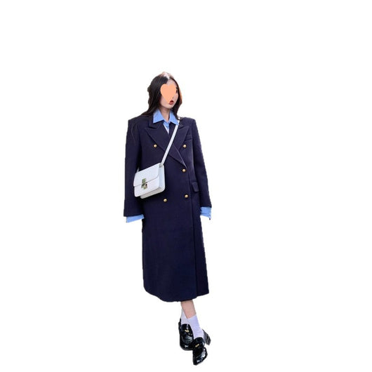 Abrigo de Lana Azul Marino para Mujer con Diseño Estructurado de Hombros Realzados - Image 5