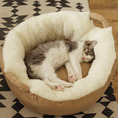 Cama Felpa Tipo Villa para Gatos - Refugio Acogedor - Image 10
