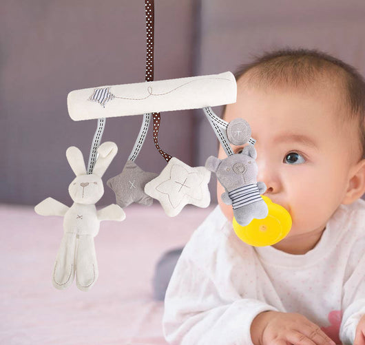 Juguetes Colgantes Suaves para Bebé - Sonajeros de Peluche para Cuna y Carrito - Image 17