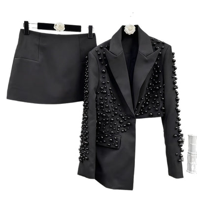 Conjunto Elegante de Blazer y Falda con Detalles Beige Bordados - Image 5