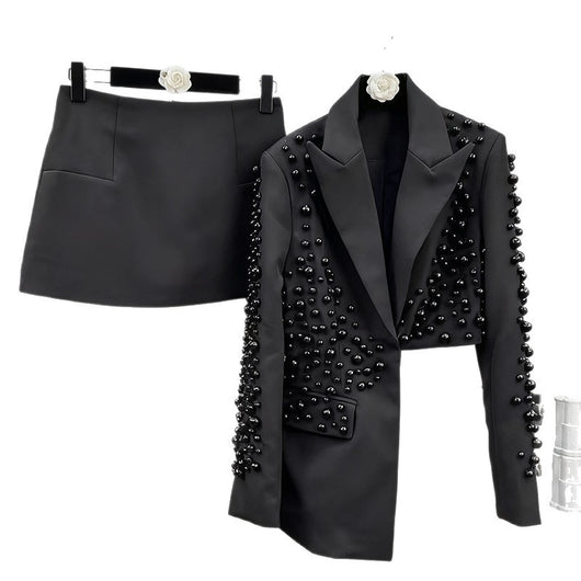 Conjunto Elegante de Blazer y Falda con Detalles Beige Bordados - Image 5