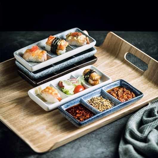 Plato de Cerámica Japonés Compartido de Tres Secciones para Condimentos - Image 3