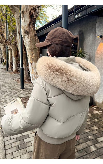 Chaqueta Acolchada Corta de Algodón con Cuello de Pelaje - Image 19