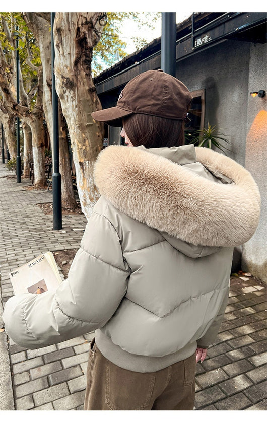 Chaqueta Acolchada Corta de Algodón con Cuello de Pelaje - Image 19