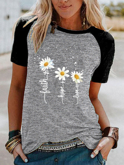 Playera Estampada Tres Margaritas de Manga Corta - Image 3
