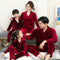 Pijama Familiar Terciopelo Dorado de Talla Grande