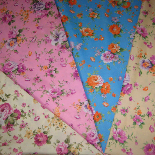 Tela de Poliéster Estampada Piel de Melocotón con Diseño de Peonía Multicolor