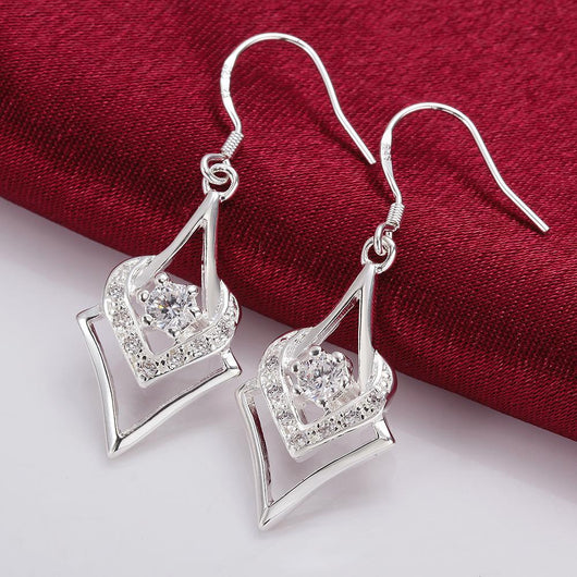 Aretes Geométricos de Plata con Zirconia Cúbica en Forma de Corazón y Estrella - Image 9