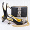 Bolso Crossbody con Tacón Stiletto Francés - Elegancia y Practicidad