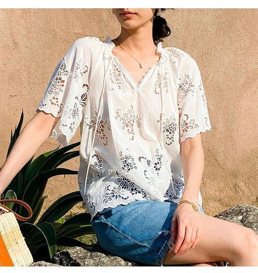 Blusa Blanca Estilo Francés con Encaje Bordado y Manga Corta - Image 13