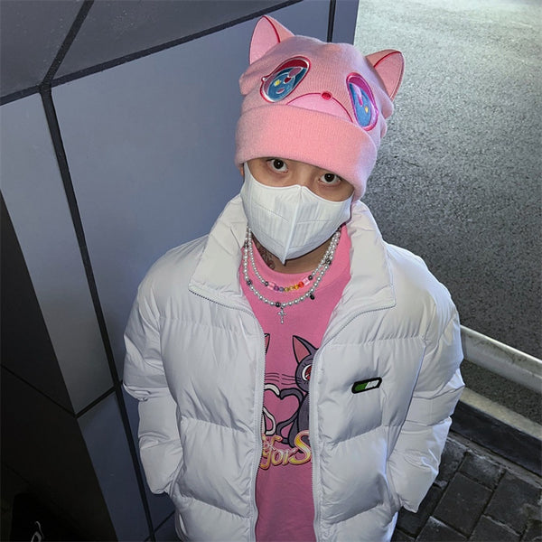 Gorro de Lana Tejido Cálido con Oso Bordado de Ojos Diferentes