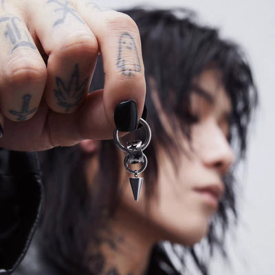 Aretes de Acero Inoxidable con Borlas para Hombre - Diseño Versátil y Moderno