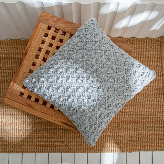 Funda de Almohada Decorativa de Acrílico con Diseño de Agujeros - Image 7