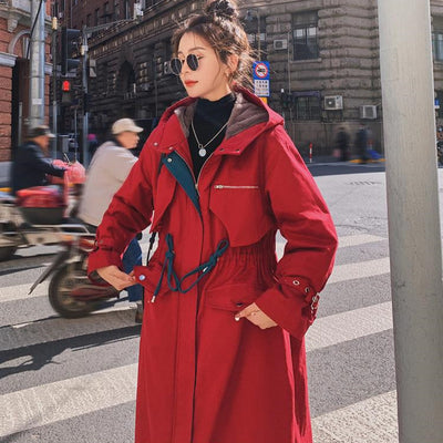 Abrigo Largo Rojo de Algodón con Capucha - Estilo Británico para Mujer - Image 3