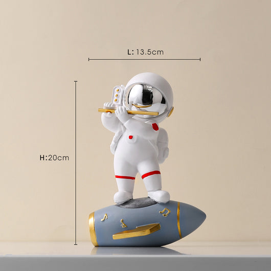 Figuras Decorativas Nórdicas de Astronauta en Resina - Image 7