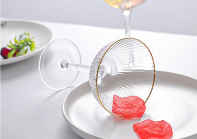 Vaso Elegante para Helado con Borde Dorado y Rayas de Cristal - Image 5