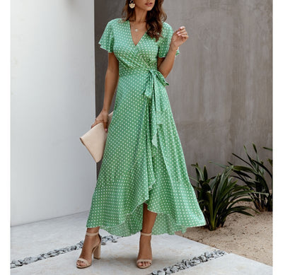 Vestido Corto de Lunares con Escote V y Volantes - Elegancia Femenina - Image 3