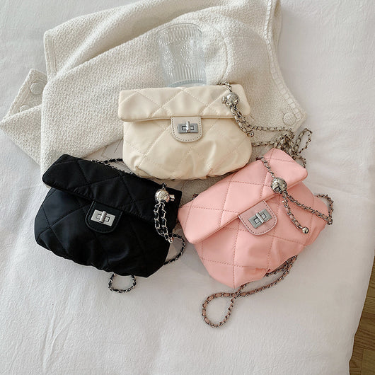 Bolso Bandolera de Diamantes Elegante y Minimalista