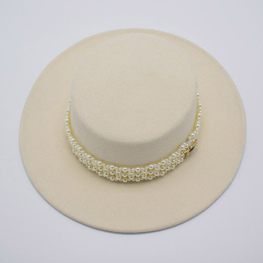Sombrero de Fieltro para Mujer con Ala Ancha y Cadena de Perlas - Image 3