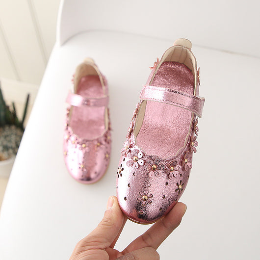 Zapatos Infantiles de Cuero con Flores Caladas - Suela Suave Princesa - Image 4
