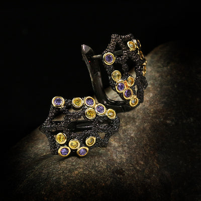 Aretes Flor de Diamante Hueco con Cristales Brillantes - Image 3