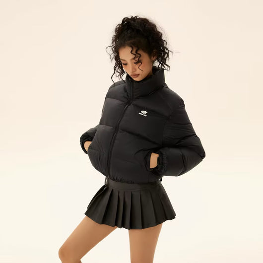 Chaqueta Acolchada Negra Minimalista para Mujer - Image 13