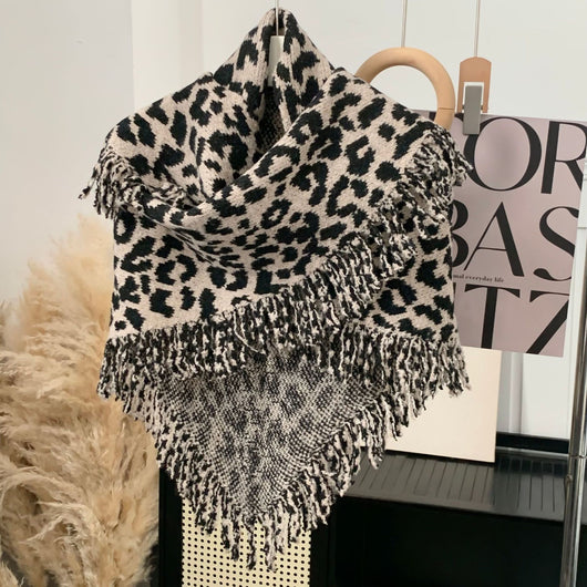 Bufanda Chal Leopardo con Flecos 2 en 1 Cálida y Elegante - Image 10
