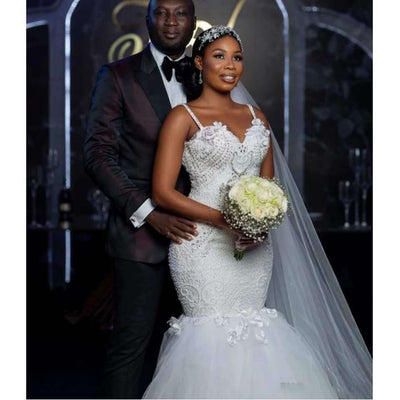 Vestido de Novia Africano con Encaje y Cola Voluminosa - Image 10