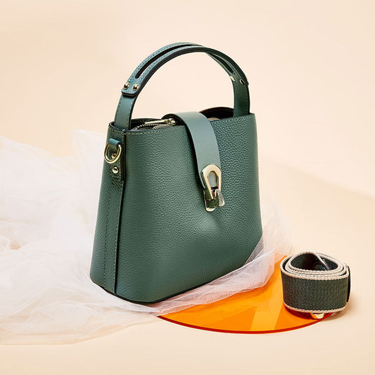 Bolso Mensajero de Cuero Premium para Mujer - Elegancia Minimalista - Image 2