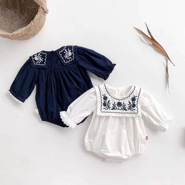 Enterizo Bebé Estilo Marinero con Cuello Bordado