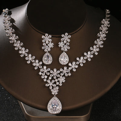 Conjunto de Dos Piezas: Collar y Aretes de Cristal - Image 5