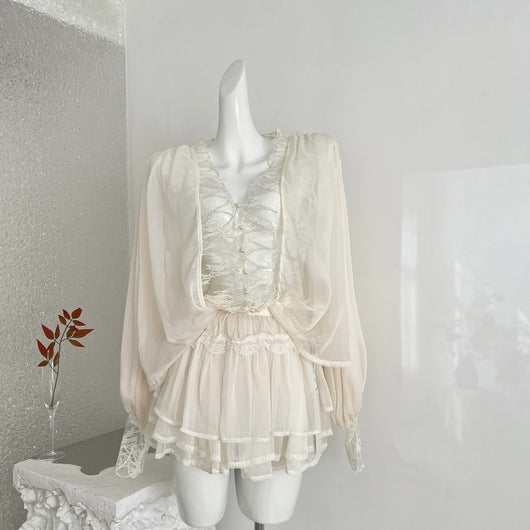 Blusa Romántica de Encaje y Patchwork con Manga Larga - Image 13