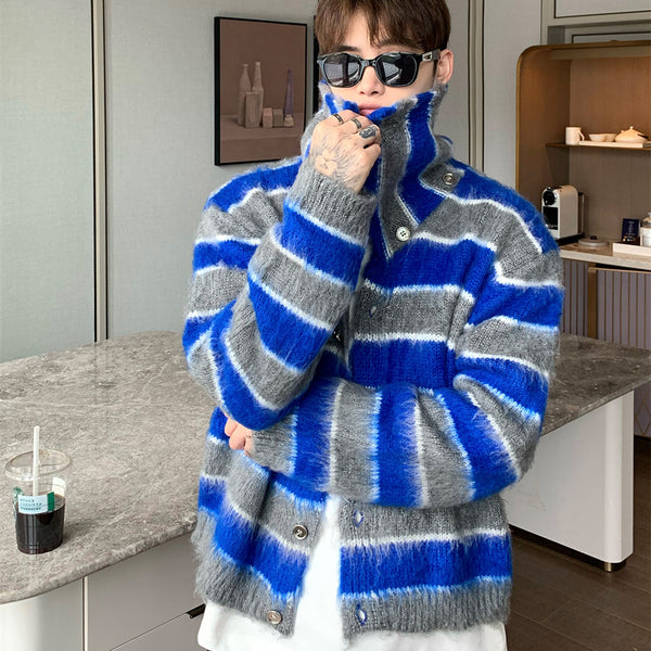 Suéter Holgado de Mohair con Rayas Contrastantes y Cuello Solapa
