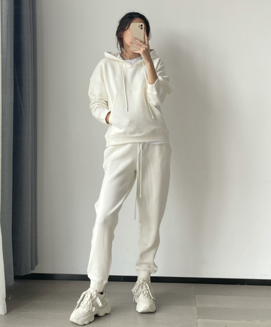 Conjunto de Sudadera con Capucha y Pantalón Deportivo Elástico - Image 11