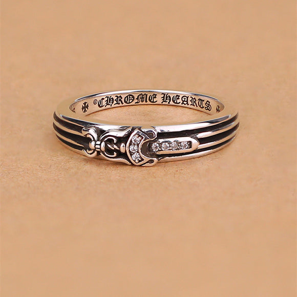 Anillo de Plata 925 con Espada y Daga de Diamantes