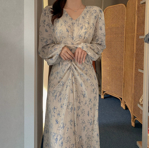 Vestido Largo de Chifón Estampado con Escote en V y Mangas Largas Fruncidas