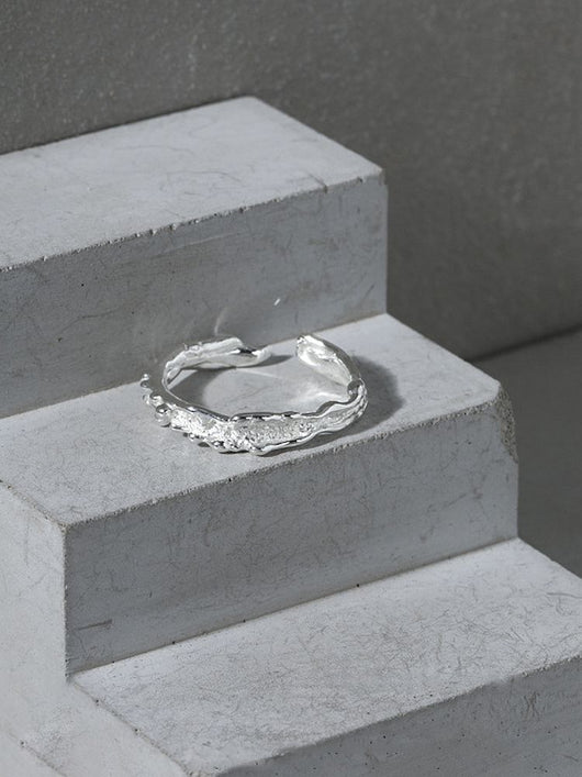 Anillo de Plata Esterlina Texturizado Delgado para Mujer - Image 9