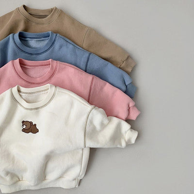 Conjunto de Suéter con Osito Bordado para Niños y Niñas - Image 9