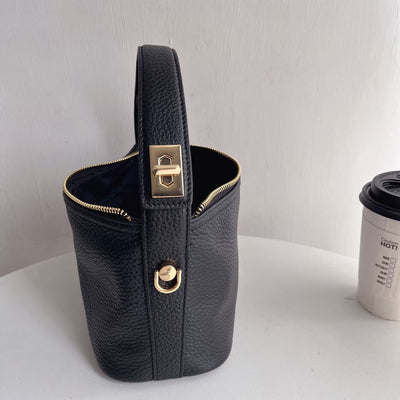 Bolso Porta Alimentos de Cuero Genuino para Mujer - Image 9